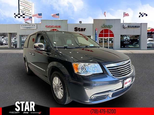 2013 Chrysler Town & Country Queens Village NY