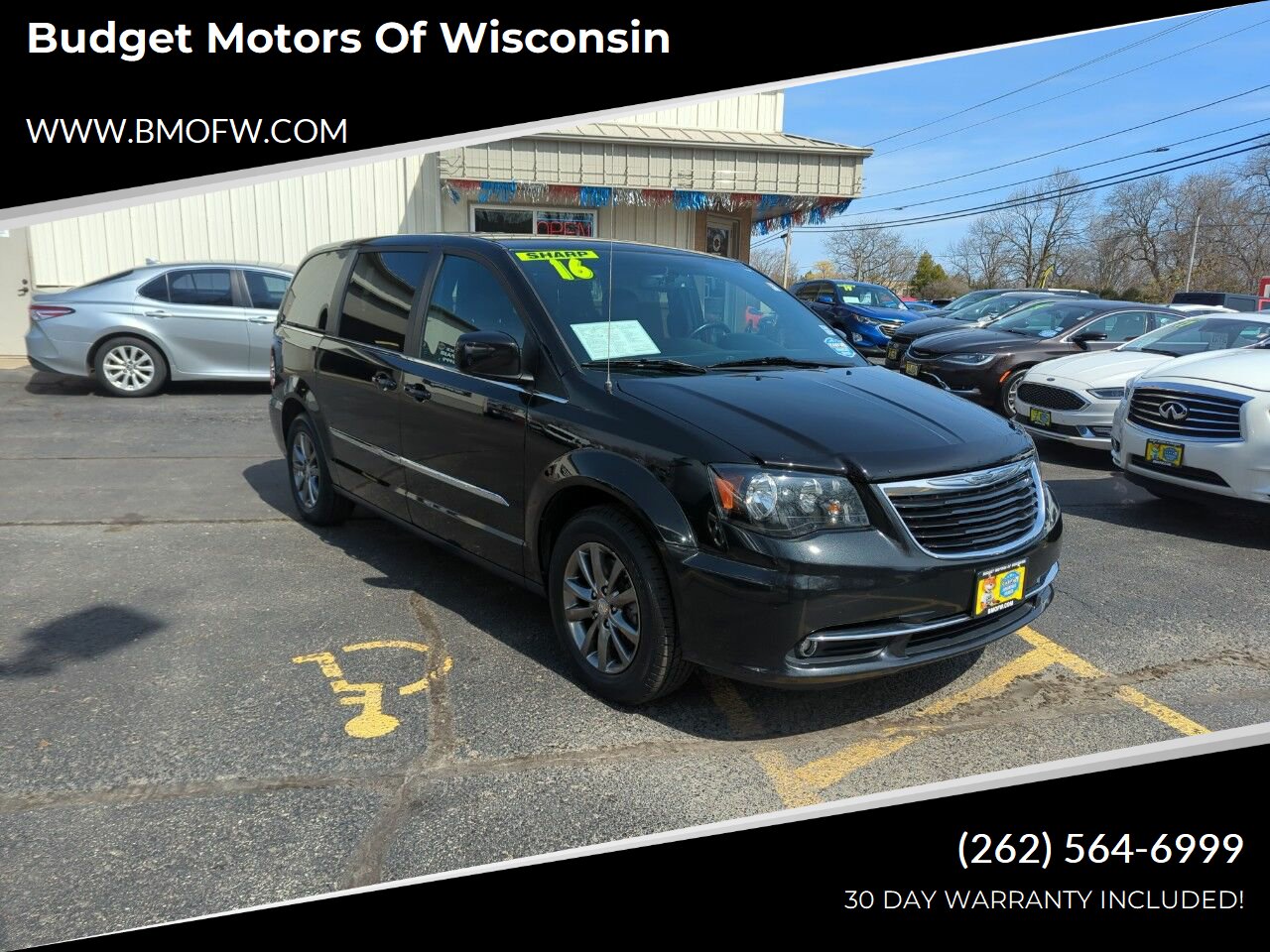 2016 Chrysler Town & Country Racine WI