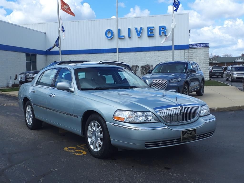 2007 Lincoln Town Car Plymouth IN