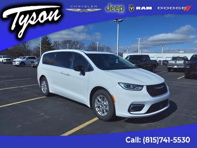 2024 Chrysler Pacifica Shorewood IL