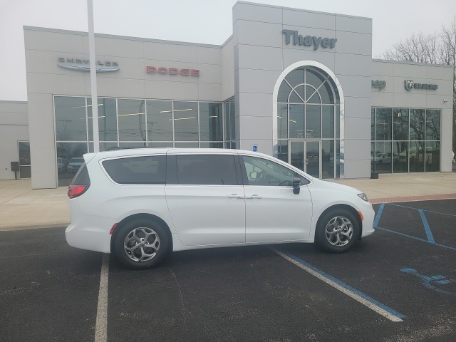 2024 Chrysler Pacifica Bowling Green OH
