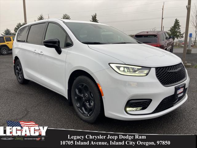 2023 Chrysler Pacifica Island City OR