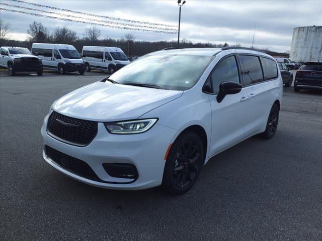 2024 Chrysler Pacifica Meadville PA