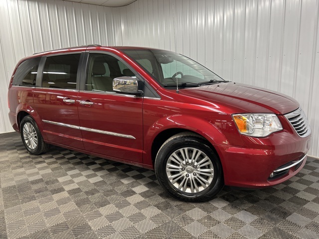 2016 Chrysler Town & Country Ithaca NY
